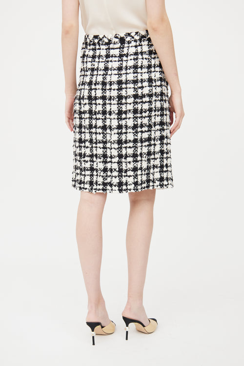 Chanel Spring 2005 Black 
White Houndstooth Pencil Skirt