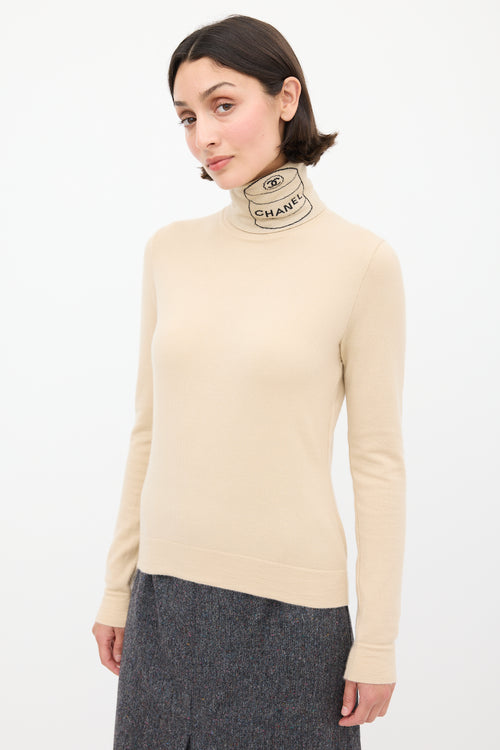 Chanel F/W 2004 Beige 
Black Cashmere Turtleneck