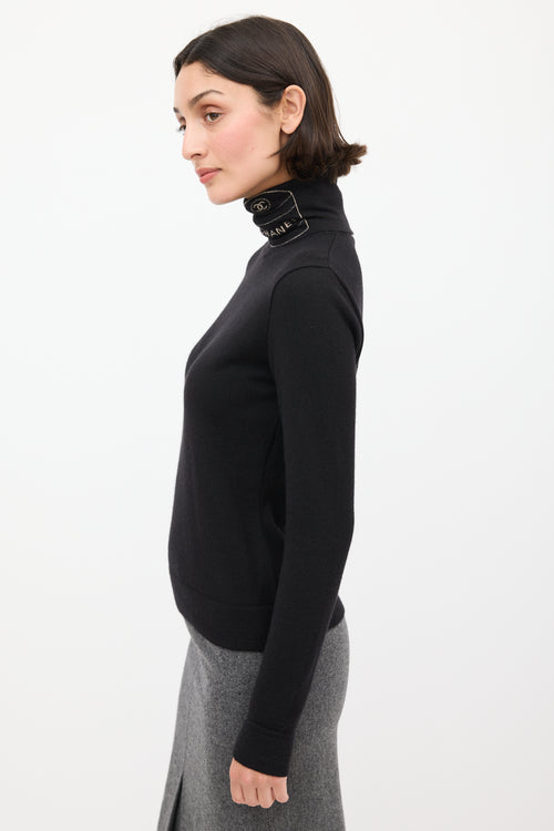 Chanel F/W 2004 Black 
Beige Cashmere Turtleneck