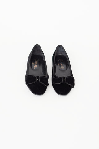 Chanel Fall 2004 Black Velvet Bow Ballet Flat