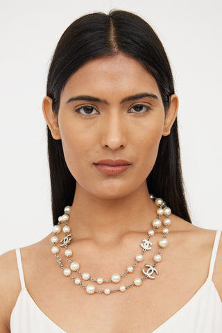 Chanel Fall 2018 Pearl Necklace