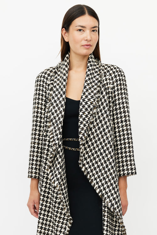 Chanel Spring 2006 Black 
White Silk Houndstooth Coat