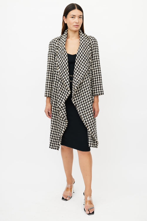 Chanel Spring 2006 Black 
White Silk Houndstooth Coat