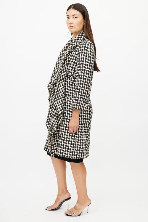 Chanel Spring 2006 Black 
White Silk Houndstooth Coat