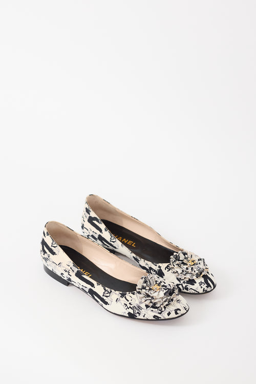 Chanel Spring 2003 White 
Black Printed CC Ballet Flat