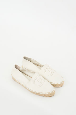 Chanel White Leather CC Logo Espadrille