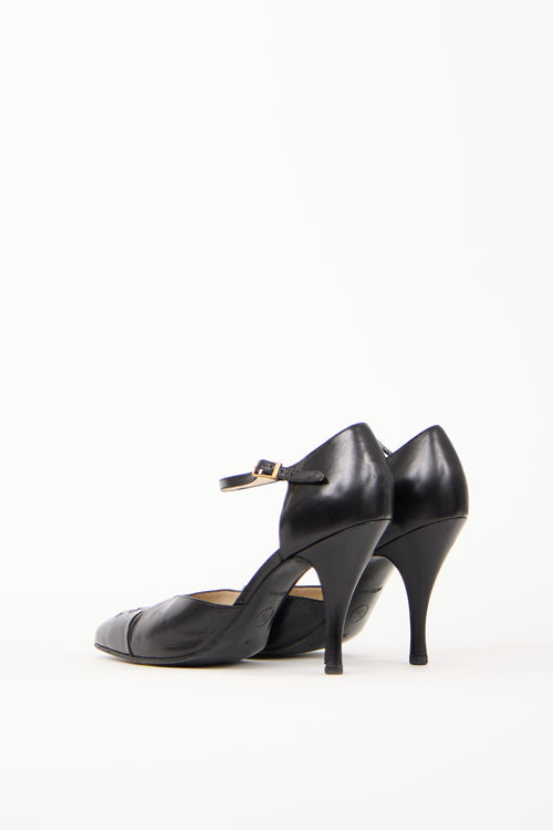 Chanel Vintage Black Leather Logo Pump