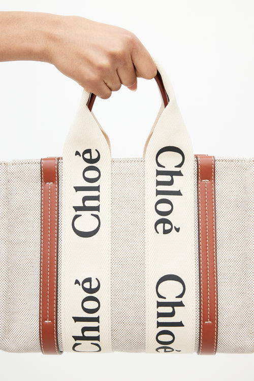 Chloé Beige 
Black Logo Woody Tote