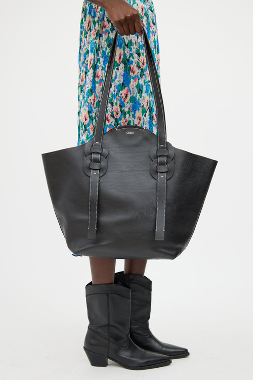 Chloé Black 
White Leather Darryl Tote