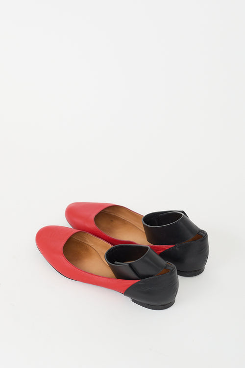 Chloé Red 
Black Leather Ankle Strap Flat