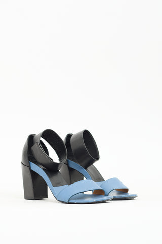 Chloé Blue 
Black Leather Gala Sandal