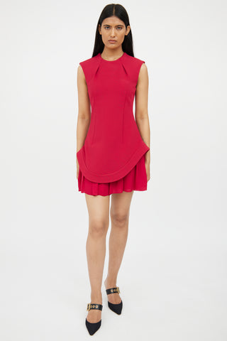 Cushnie et Ochs Red Structured 
Pleat Dress