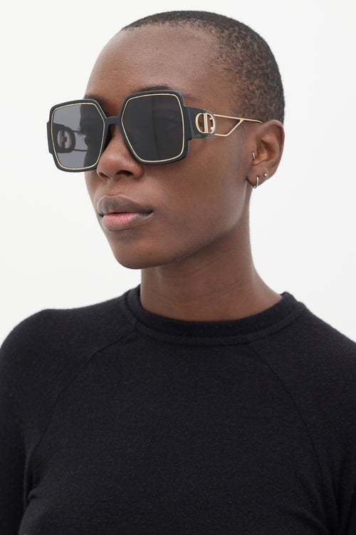 Dior Black 
Gold 30Montaigne SU Square Sunglasses