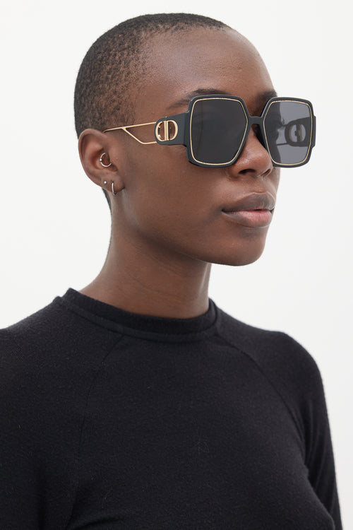 Dior Black 
Gold 30Montaigne SU Square Sunglasses