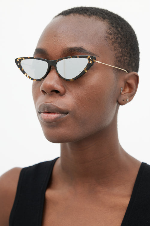 Dior Brown 
Gold MissDior B4U Tapered Sunglasses