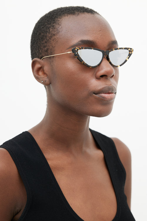 Dior Brown 
Gold MissDior B4U Tapered Sunglasses