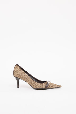 Dior Brown D
Orsay Logo Canvas Pump