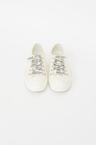 Dior Cream Walk
N
Dior Canvas Sneaker