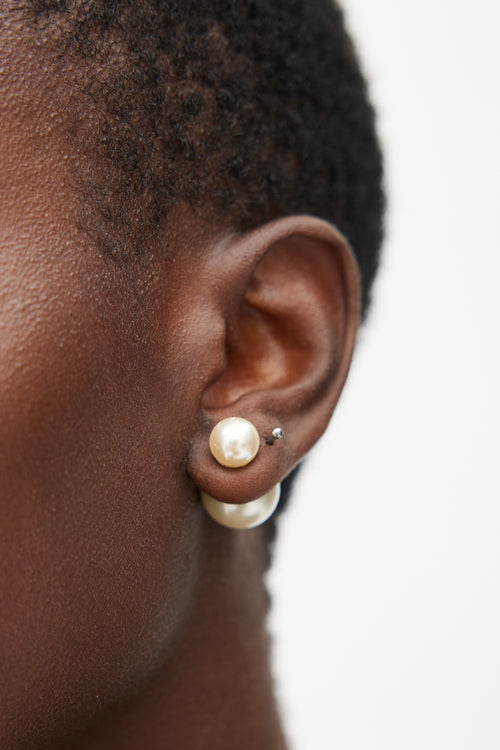 Dior Gold 
Pearl Tribales Earring