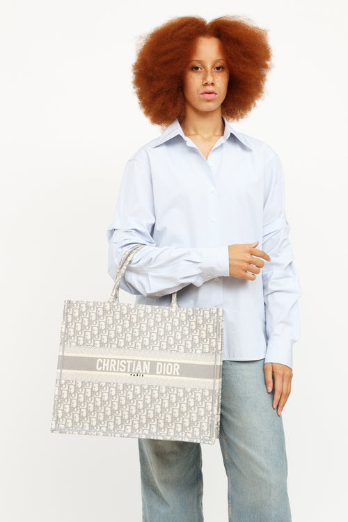 Dior 2022 Ecru 
Grey Oblique Dior Book Tote Bag