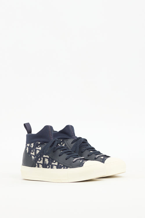 Dior Navy Leather 
Textile Walk
n
Dior Sneaker