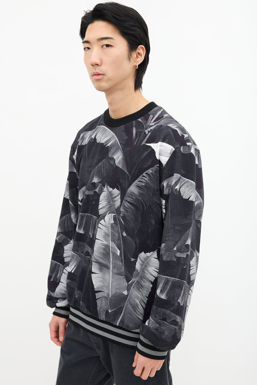 Dolce 
Gabbana Black 
Grey Foliage Graphic Crewneck