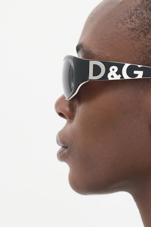 Dolce 
Gabbana D&G Black 
White 3009 Logo Oval Sunglasses