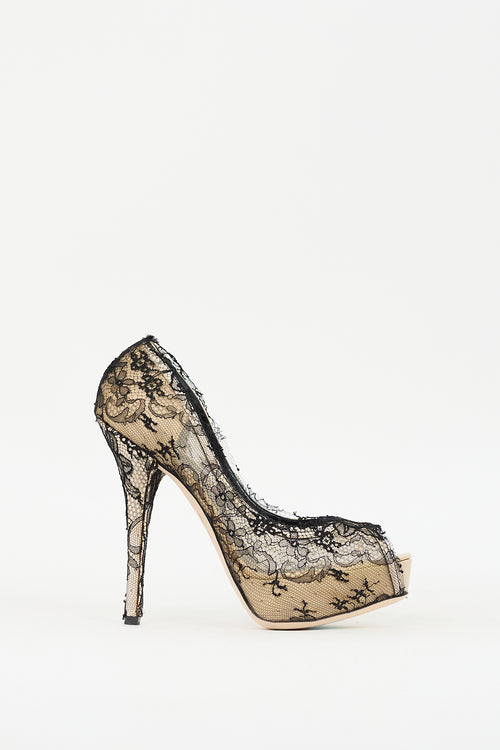 Dolce 
Gabbana Black 
Cream Lace Platform Pump