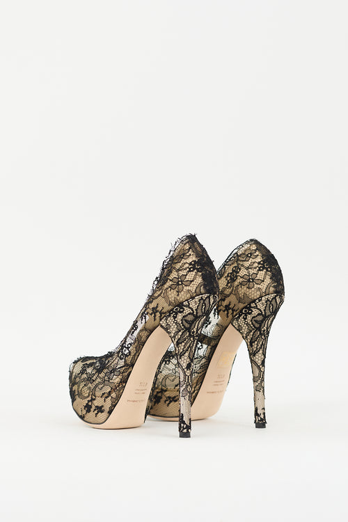 Dolce 
Gabbana Black 
Cream Lace Platform Pump