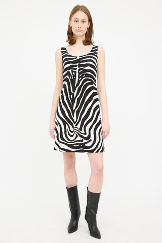 Escada Black 
White Print Shift Dress