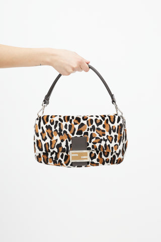 Fendi White 
Brown Baguette Pattern Bag