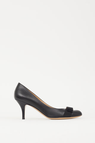 Ferragamo Black Leather Vara Bow Pump