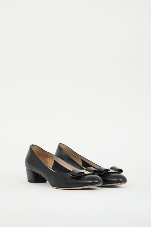 Ferragamo Black Leather Vara Bow Pump