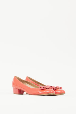 Ferragamo Pink 
Gold Patent Leather Vara Bow Pump