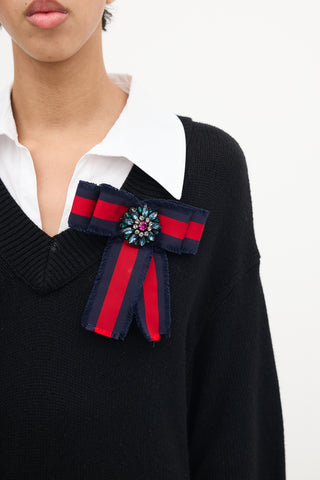 Gucci Navy 
Red Web Embellished Bow Brooch