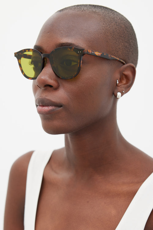 Gentle Monster Brown 
Yellow Lang Sunglasses