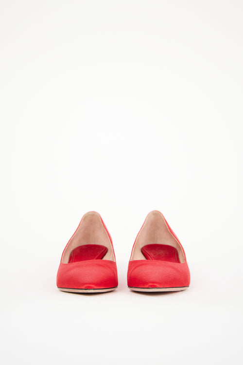 Giambattista Valli Red Satin Pointed Toe Pump