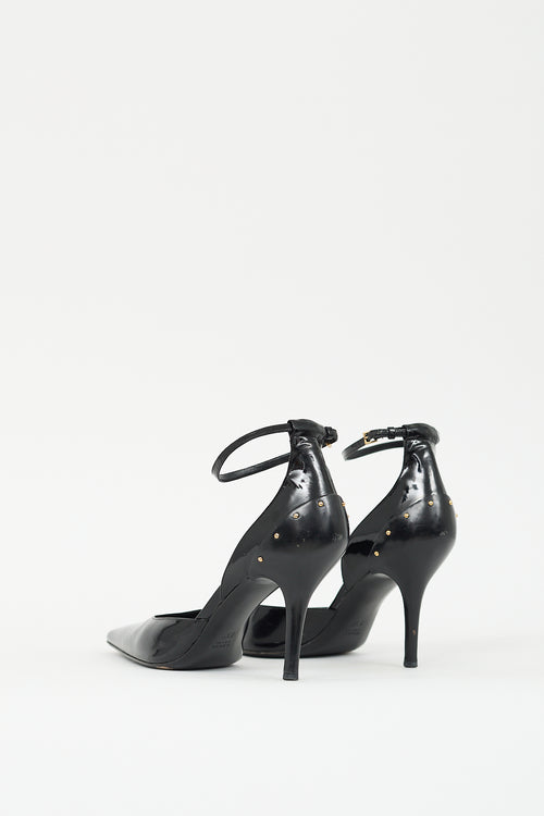 Gucci Black Patent Leather D
Orsay Pump