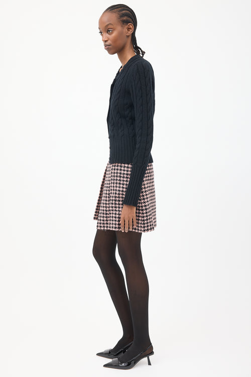 Gucci Black 
Pink Wool Swirl Houndstooth Skirt