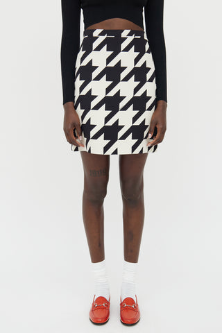 Gucci Black and White Houndstooth Wool 
Silk Skirt