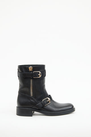 Gucci Black 
Silver Buckle Boot