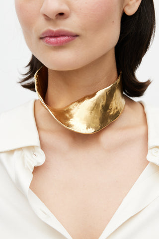 Gucci Gold Textured Twist Collar