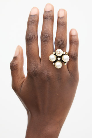 Gucci Gold 
White Faux Pearl Cluster Ornate GG Ring