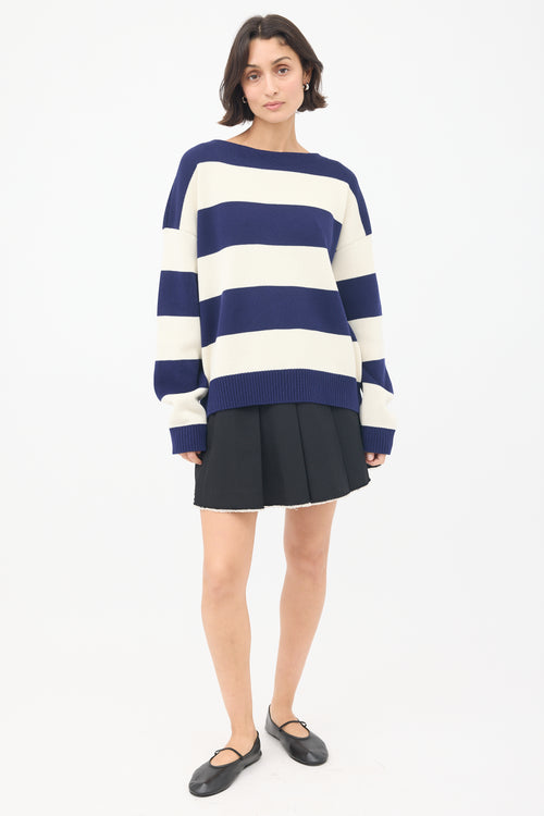 Gucci White 
Navy Logo Intarsia Striped Sweater