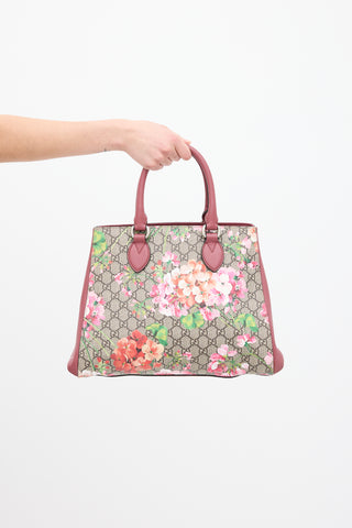 Gucci Pink 
Multi Leather 
GG Supreme Blooms Bag