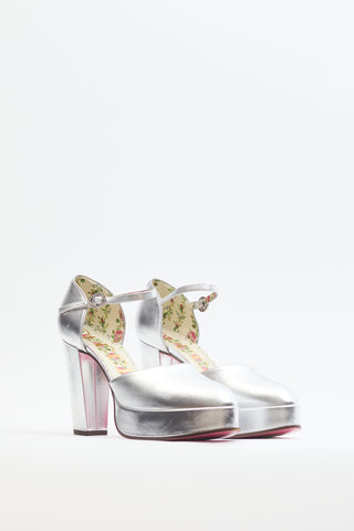 Gucci Silver Metallic Leather D
Orsay Platform Pump