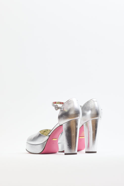 Gucci Silver Metallic Leather D
Orsay Platform Pump