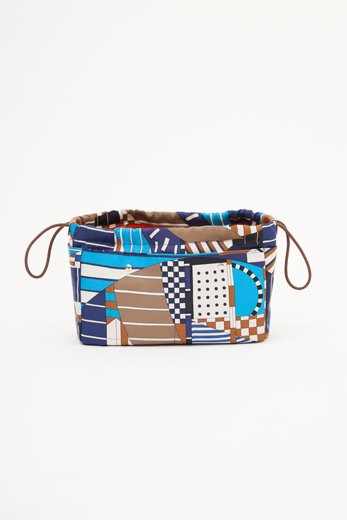 Hermès 2021 Blue 
Multi Silk Printed Fourbi 25 Pouch