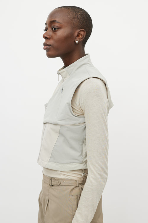 Heliot Emil Grey 
Beige Vest