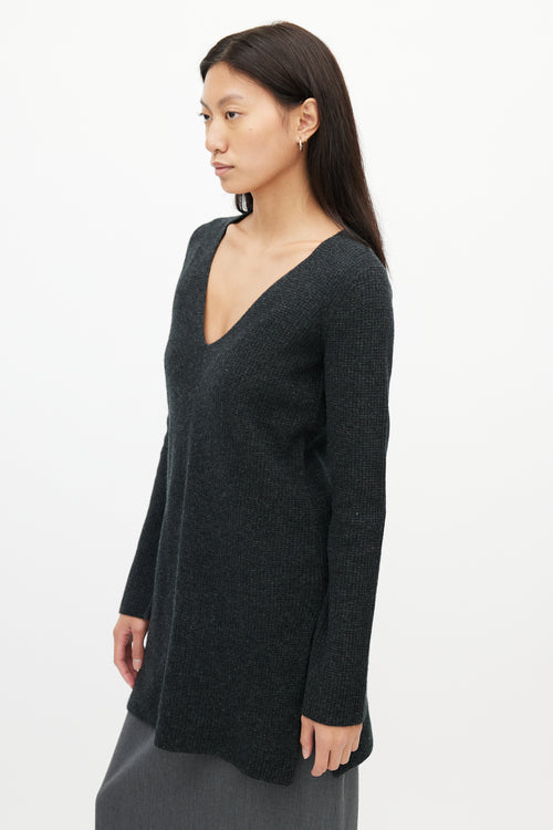 Helmut Lang Grey Wool 
Cashmere V-Neck Sweater